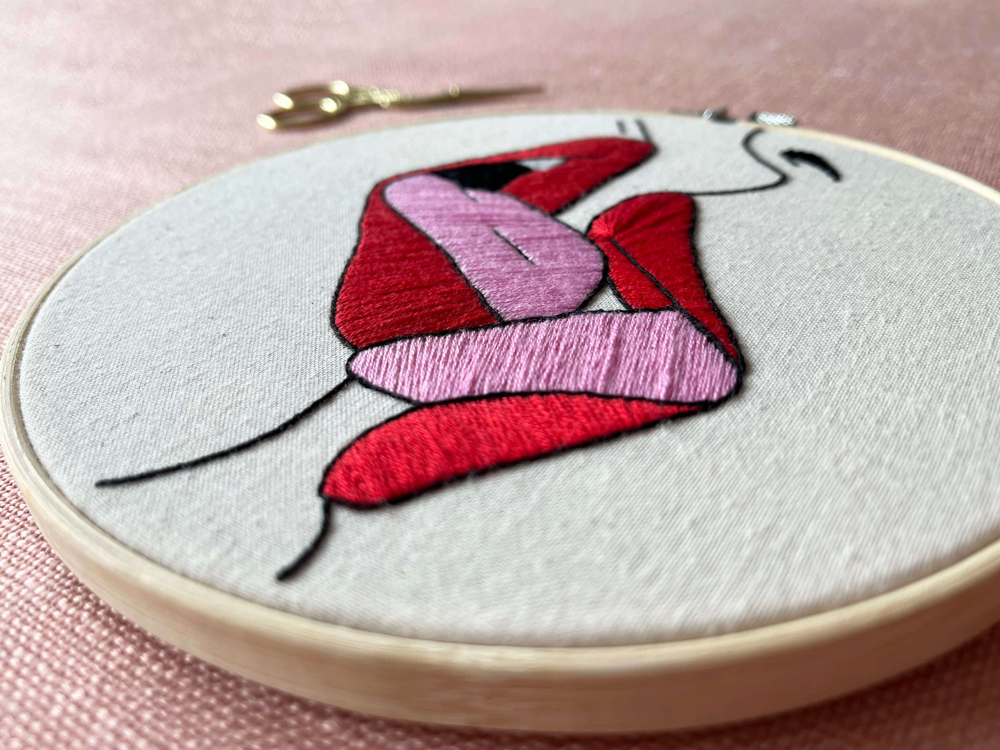 Lipstick Lovers embroidery kit